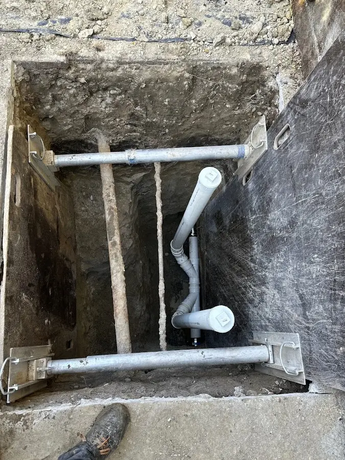 Experienced plumber completing Drain Cleaning work in West Pleasant View